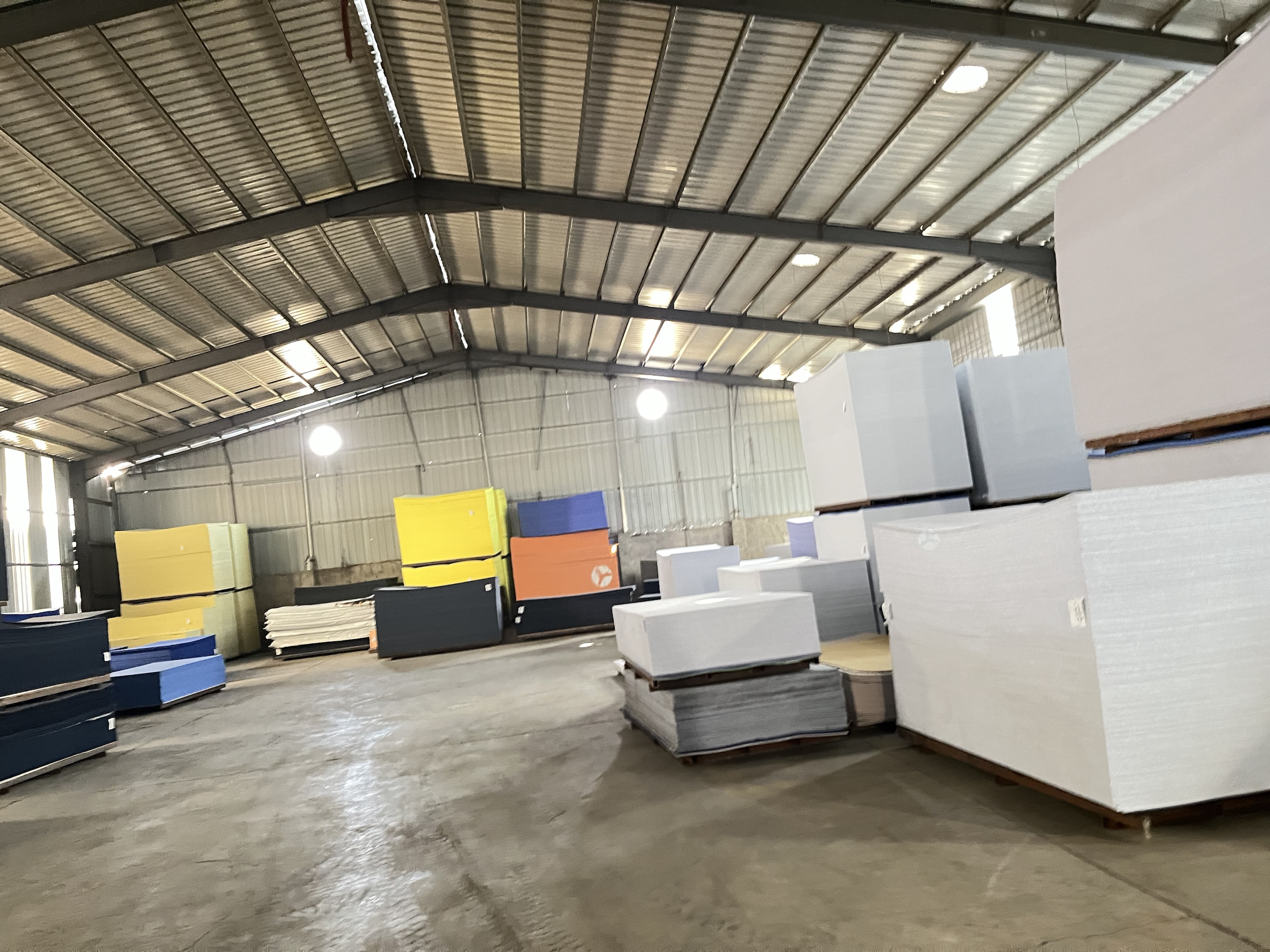 ffee2f18-ed4b-4a20-8721-7ab903caa6dd.jpg 聚酯纖維吸音板